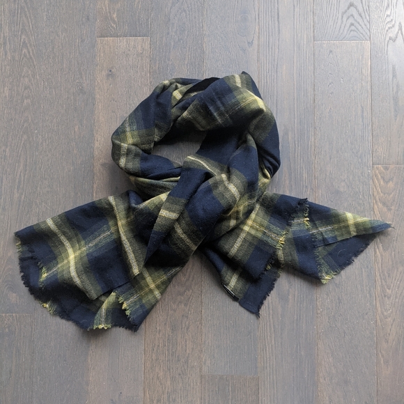 Banana Republic Plaid/Tartan Blanket Scarf - Picture 1 of 7